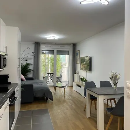 Grand Studio Cosy Апартаменты *